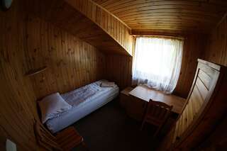 Отели типа «постель и завтрак» Dworek Tucholski Зблево Коттедж с 3 спальнями-3