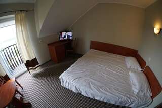Отели типа «постель и завтрак» Dworek Tucholski Зблево Двухместный номер с 1 кроватью и балконом-2